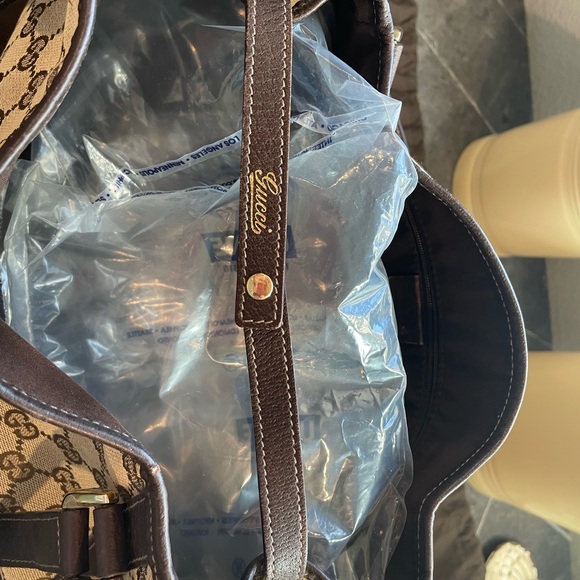 Gucci Medium Canvas Abbey Purse - Picture 11 of 16